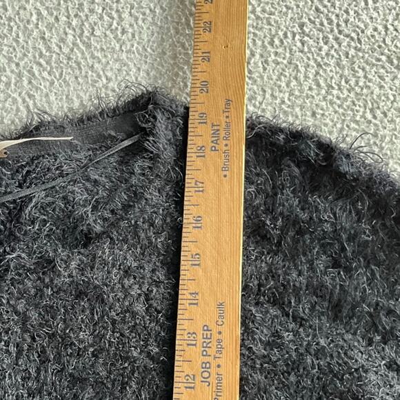 Free People Sweater Small Oversized Cropped Faux Fur Fuzzy Soft V-Neck Black - Picture 9 of 14
